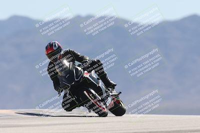 media/Oct-13-2025-Moto Forza (Mon) [[a66d839500]]/3-B Group/Session 4 (Turn 9)/